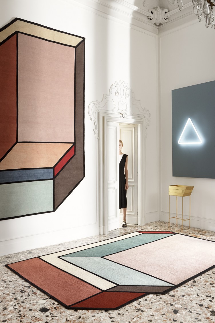 cc-tapis-_-Visioni-soie-by-Patricia-Urquiola-photo-Lorenzo-Gironi-styling-Motel409-and-Studiomilo-e1473666882537